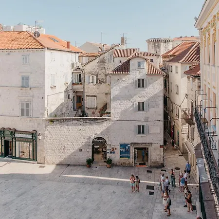 Pjaca Penthouse Apartment Split
